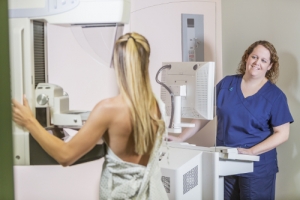 Cancer testing &#039;one-stop shop&#039; trial begins at 10 centres in England